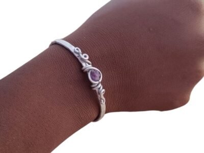 Pulsera de aluminio y amatista hecha a mano